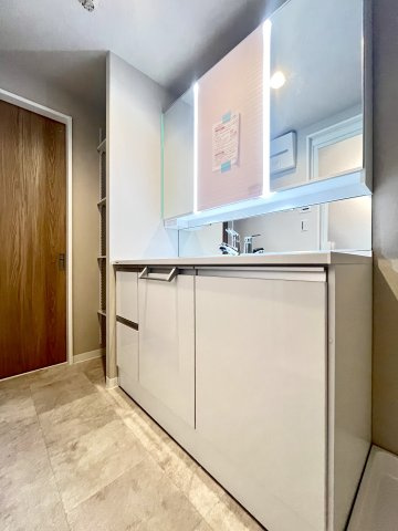 ライオンズマンション高槻南の洗面所