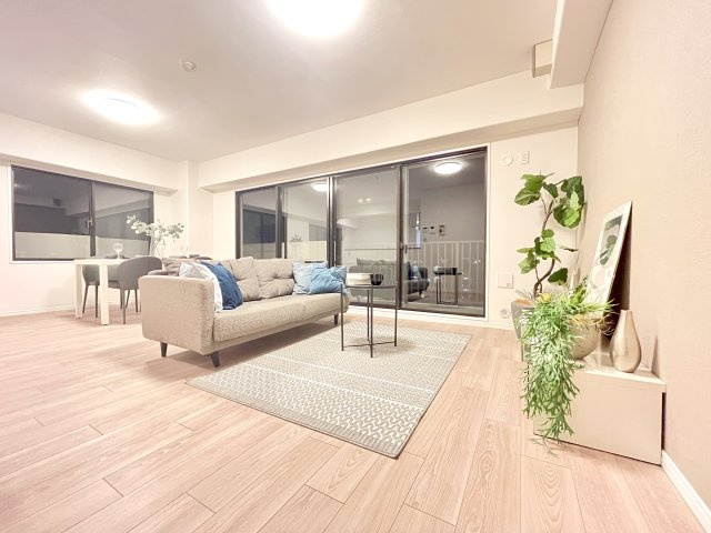 ライオンズマンション高槻南の居間・リビング