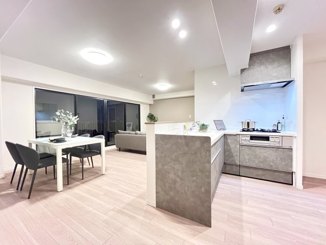 ライオンズマンション高槻南の居間・リビング