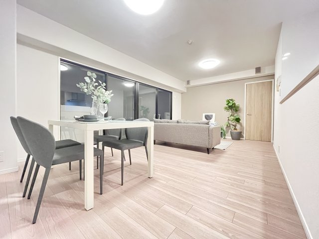 ライオンズマンション高槻南の居間・リビング