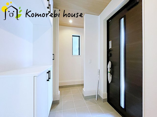 北本市宮内　３期　新築一戸建て　04の玄関|きれいな玄関です