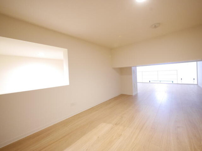 【居間・リビング】 | パークロード川口 | ロフト。写真は601号室