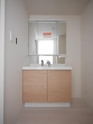 【居間・リビング】 | パークロード川口 | 写真は203号室