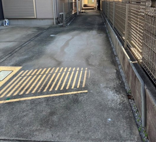 津田沼戸建の駐車場