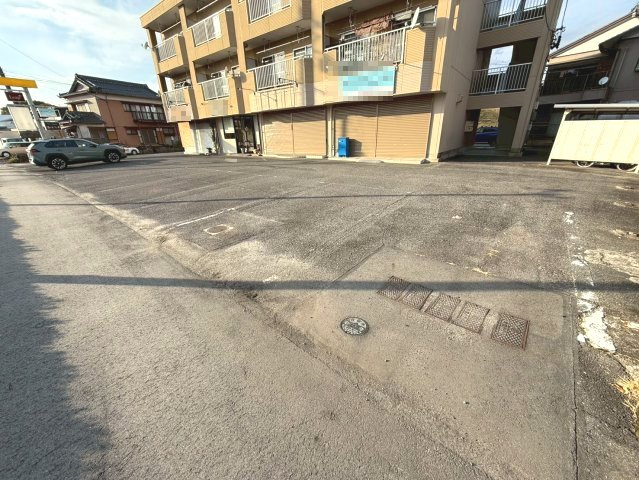 大門3丁目貸店舗の駐車場