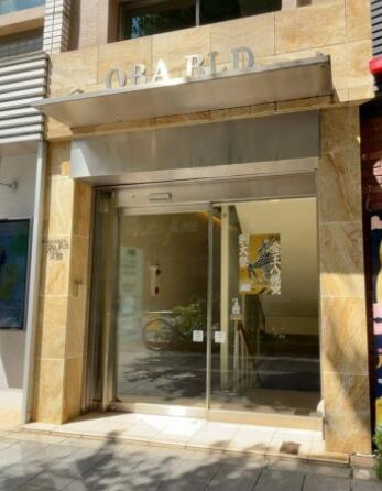 大場ビルＡ館のエントランス