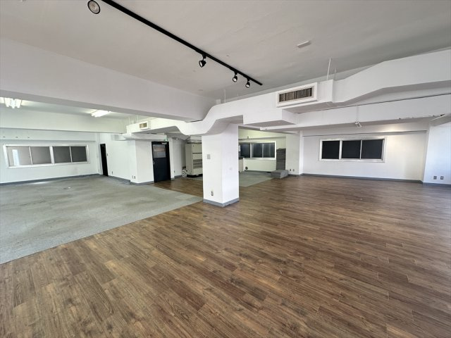 銀友ビルのトイレ