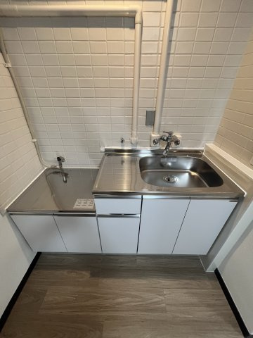 目黒ビジネスマンション303号室のキッチン