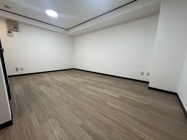 目黒ビジネスマンション303号室の居間・リビング