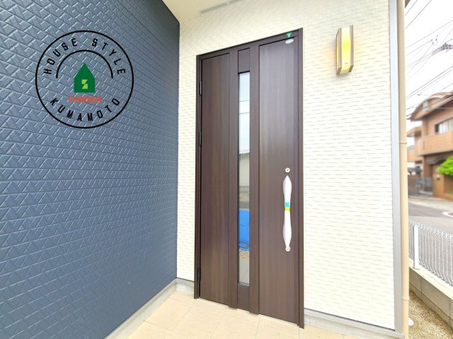 熊本市南区野田2丁目第1-2棟(A号棟)の外観：施工例|おでかけの時も帰った時も、「我が家」を最初に感じでもらえる素敵な空間に。