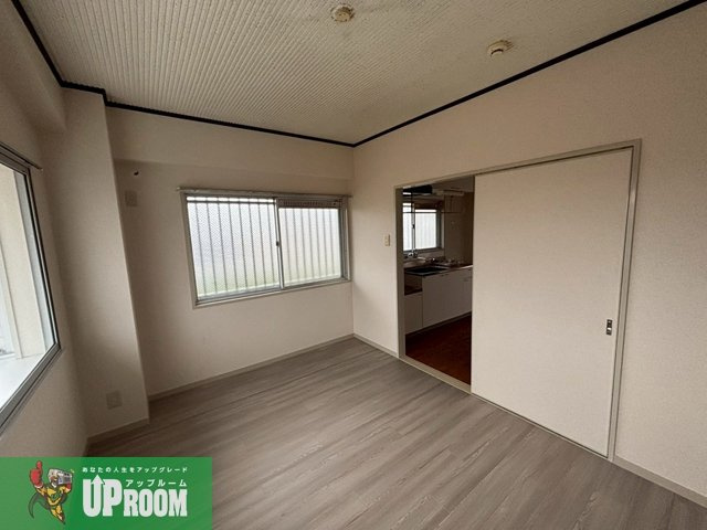 六軒屋ハイツの洋室