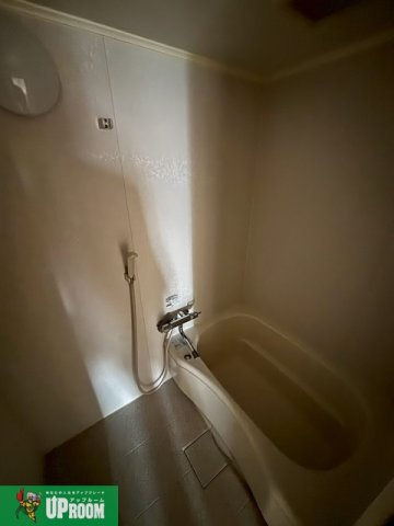 六軒屋ハイツの浴室