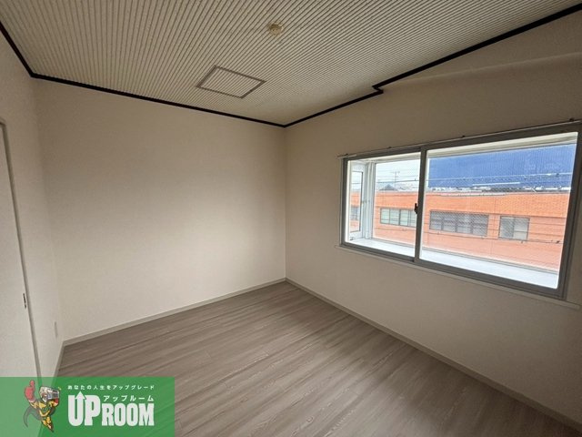 六軒屋ハイツの洋室