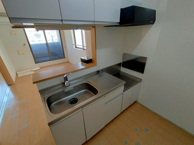 神戸市長田区平和台町２丁目のアパートのキッチン