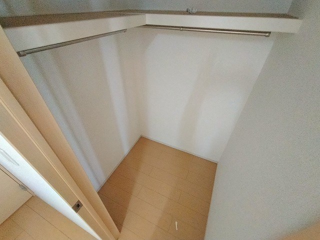 神戸市長田区平和台町２丁目のアパートの収納