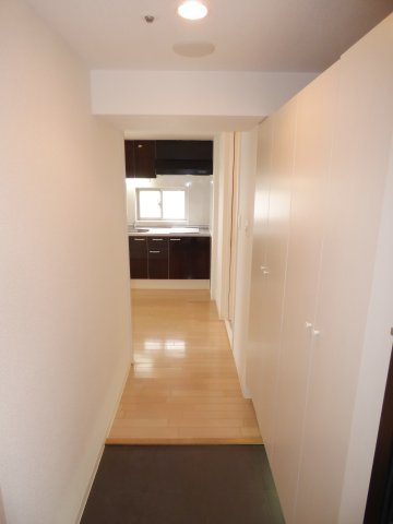 オリエンタル南堀江の玄関