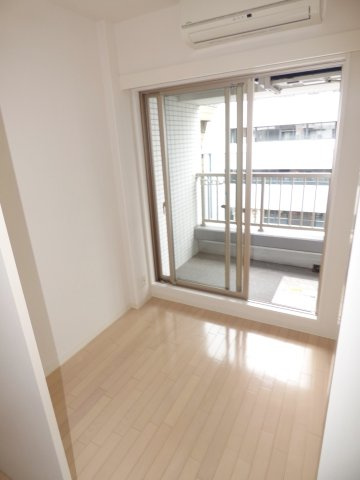 オリエンタル南堀江の寝室