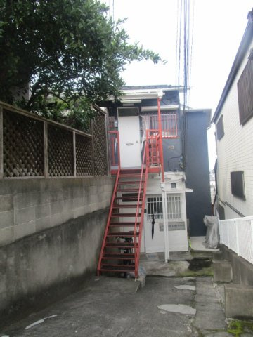 中野区上高田５丁目の一棟アパートの外観|落ち着いた雰囲気の外観です