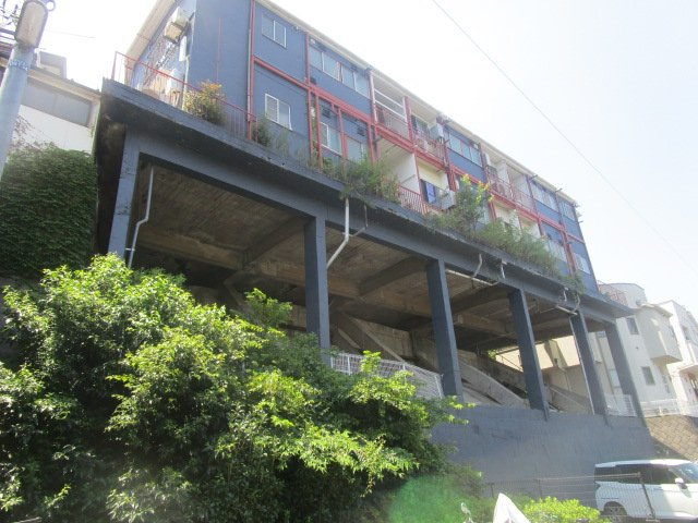 中野区上高田５丁目の一棟アパートの外観|外観もきれいです