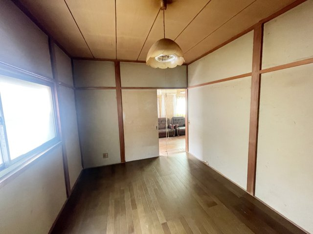 桜川市富士見台4丁目売事務所の内装|きれいな内装です