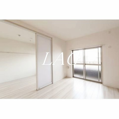 【居間・リビング】 | リヴィェ日本橋 | 洋室のお部屋です。