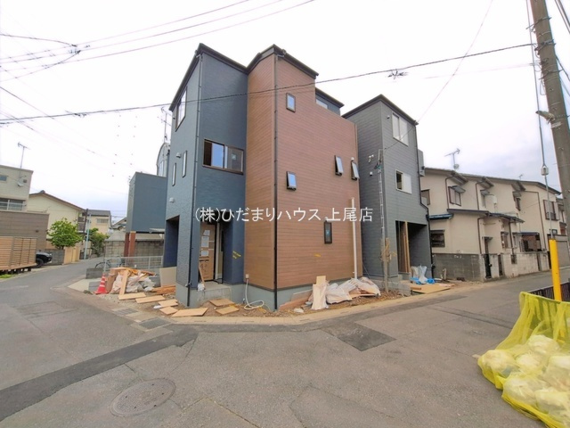 北区宮原町第3　新築戸建　リーブルガーデン02の前面道路含む現地写真
