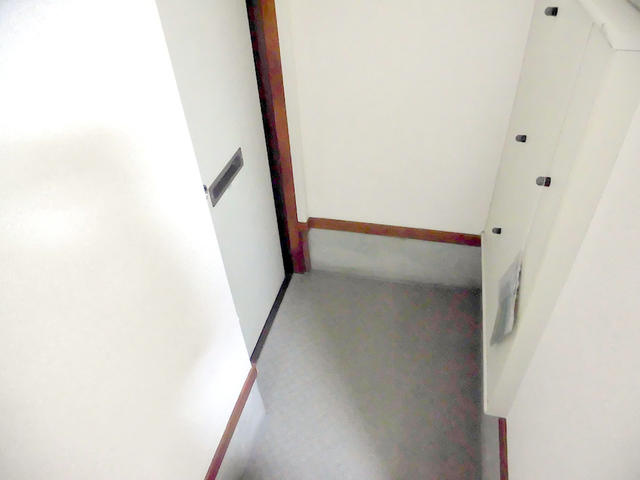 山口ハイツ　１０２　玄関