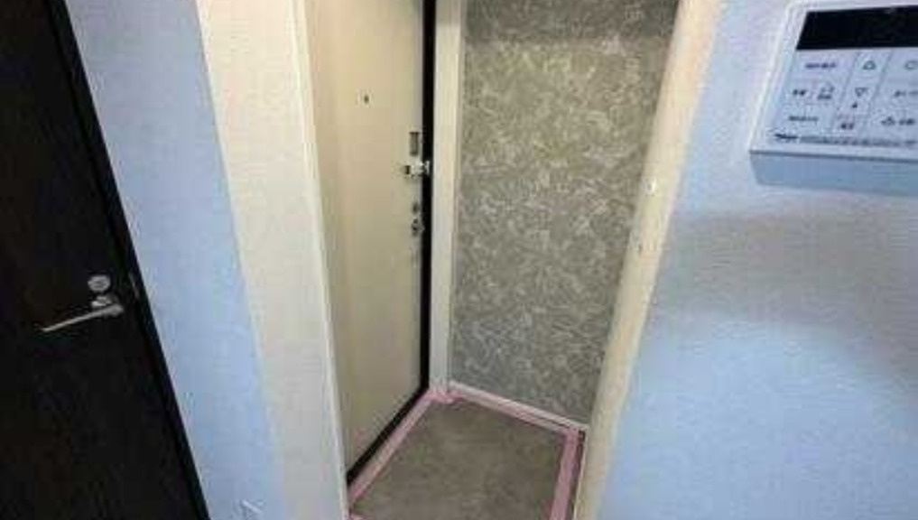 エテルノヴァローレ北浦和の玄関|※同施工会社類似物件