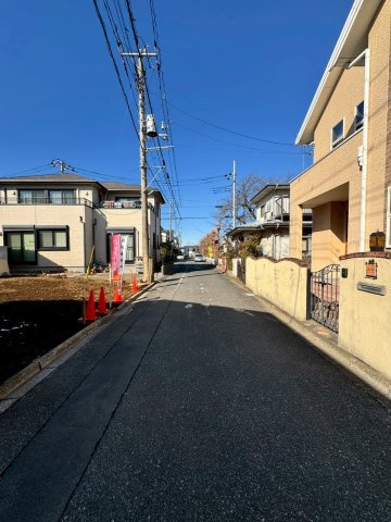 入間市東藤沢1丁目売地の前面道路含む現地写真