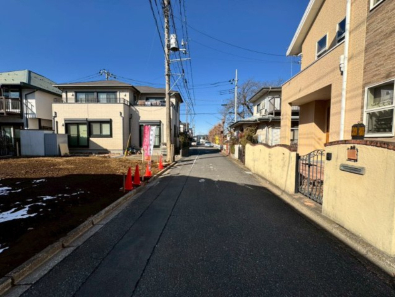 入間市東藤沢1丁目売地の前面道路含む現地写真