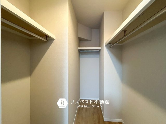 ふぁみーゆ勝山の収納|玄関収納は両サイドにあります◎驚きの収納力で片付いた玄関を保てます♪