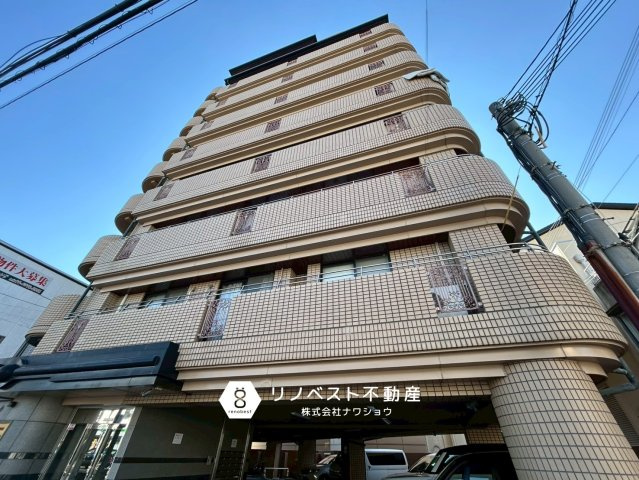 ふぁみーゆ勝山の外観|各フロア3戸以下の広々とした分譲マンションです◎