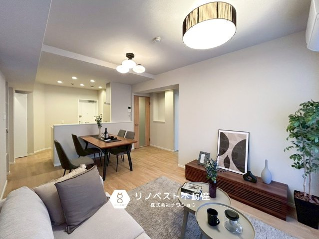 ふぁみーゆ勝山の居間・リビング|耐震性・耐久性のある鉄骨鉄筋コンクリート造で安心できる住まいです♪