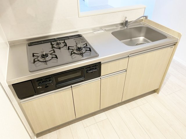 ＬＵＧＥＮＤ大宮のキッチン|グリル付きガスコンロ！