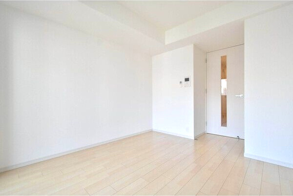 アドバンス新大阪ウエストゲートⅡの洋室