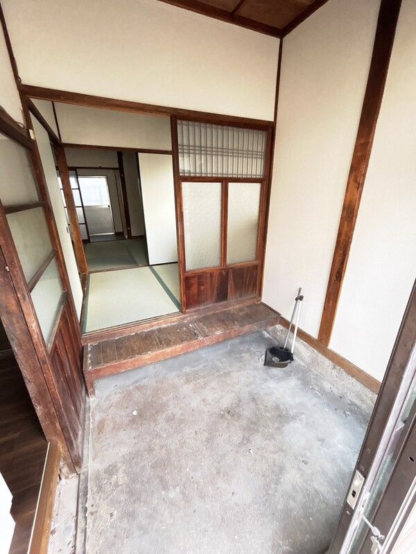 三反田町2丁目テラスの玄関