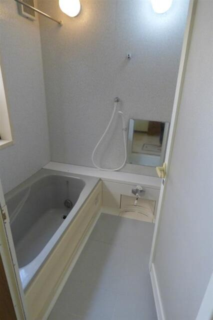 みすずが丘戸建１の浴室