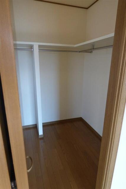 みすずが丘戸建１の収納