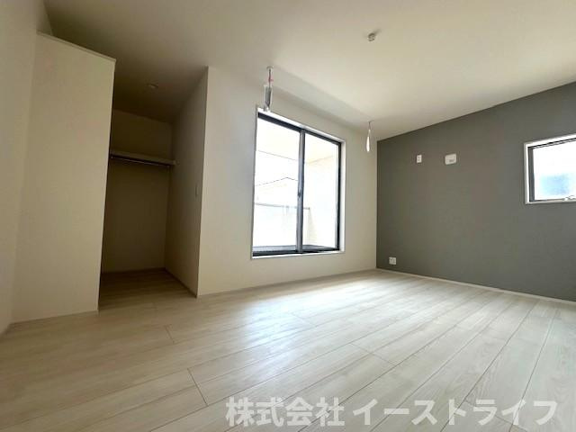 【新築戸建】　いわき市平下神谷第7　全4棟　【長期優良住宅】の寝室|2号棟写真　家具などのインテリアともマッチしておしゃれ感が出しやすく、身の回りの整理がしやすいのも魅力な洋室です。