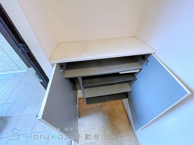 【玄関】 | マ メゾン菊住E棟【名古屋市賃貸・ワンフロアー2戸】