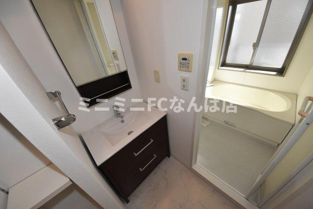 アプリーレ堺筋本町