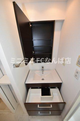 アプリーレ堺筋本町