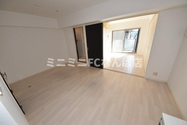 アプリーレ堺筋本町の居間・リビング