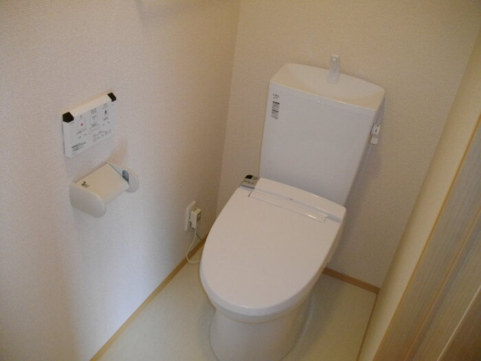 フォレスタ中央のトイレ|温水洗浄便座(壁ﾘﾓｺﾝ付)