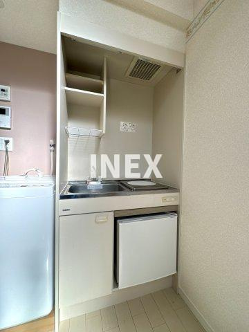 横浜市西区境之谷のアパートのキッチン