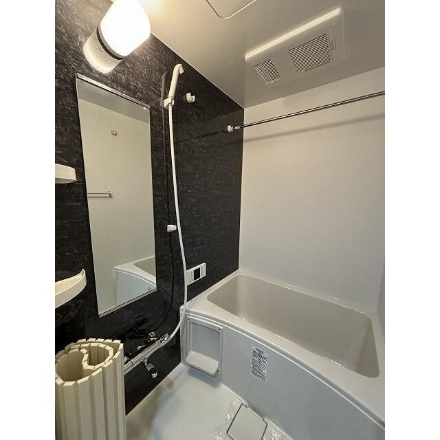 グランドール西尾久の浴室