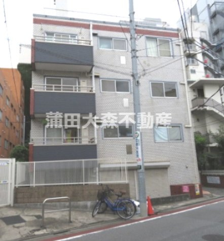 WIND BELL ウインドベルの外観|1982年7月築　鉄骨造地上3階地下1階建て総戸数6戸
東京都大田区南蒲田1丁目　京浜急行本線京急蒲田駅近最寄り徒歩3分、空港線糀谷駅徒歩11分、JR京浜東北線蒲田駅徒歩13分の立地が魅力！