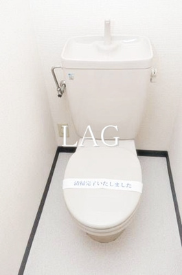 【トイレ】 | シェ・オークル | トイレです。