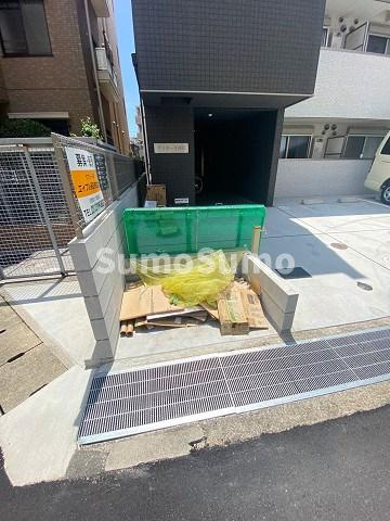 西宮市中前田町のアパートの外観