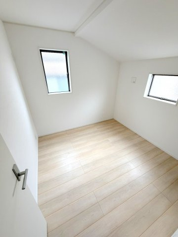 福生市熊川全2棟　新築分譲の洋室